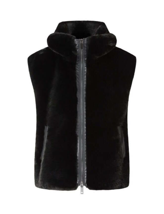 Gilet Deyn by Pinko in soft pink, featuring faux fur and shearling design, perfect for stylish layering.