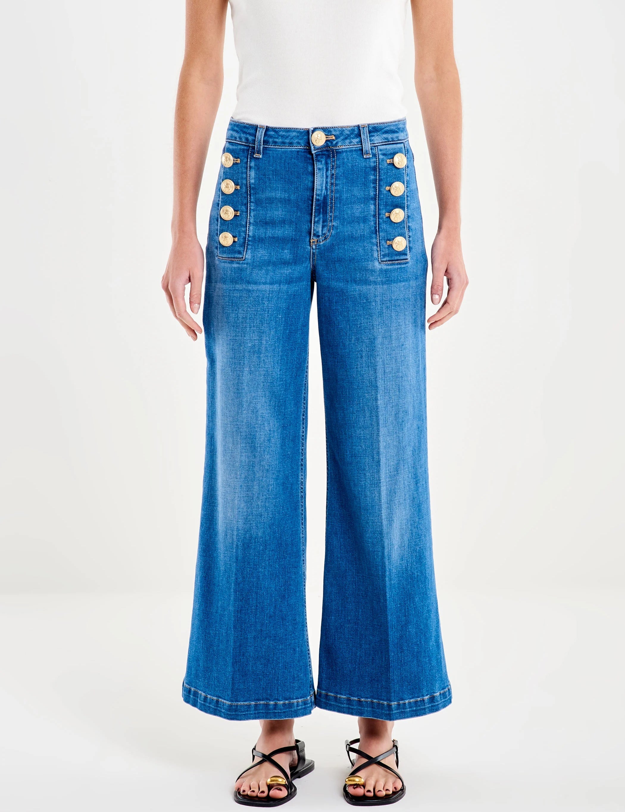 Vicolo Donna Cristina Vicolo jeans in classic blue denim with a slim fit and five-pocket design.