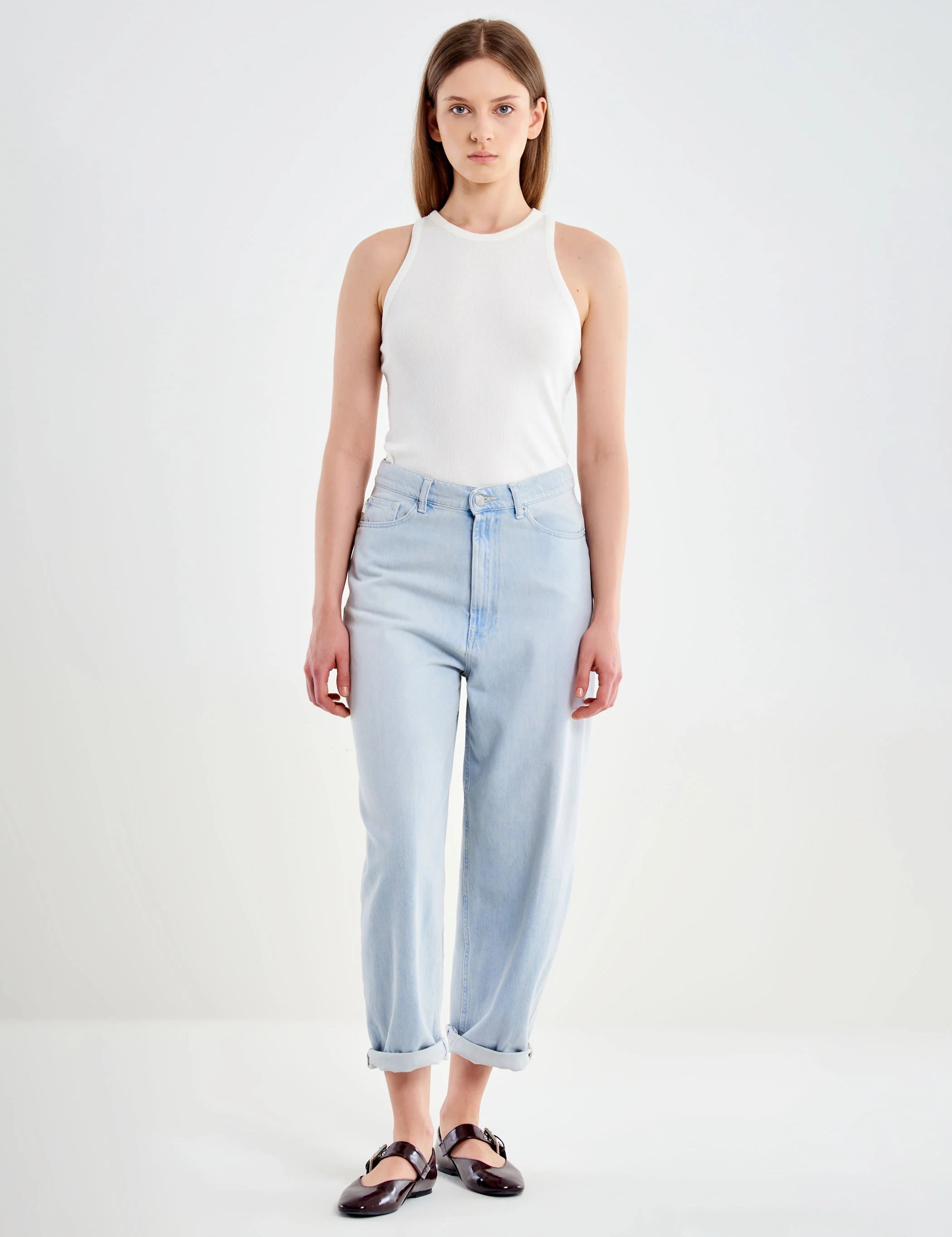 jeans-vicolo-laila-azzurro-chiaro-vestibilita-rilassata-vista-frontale_1.jpg