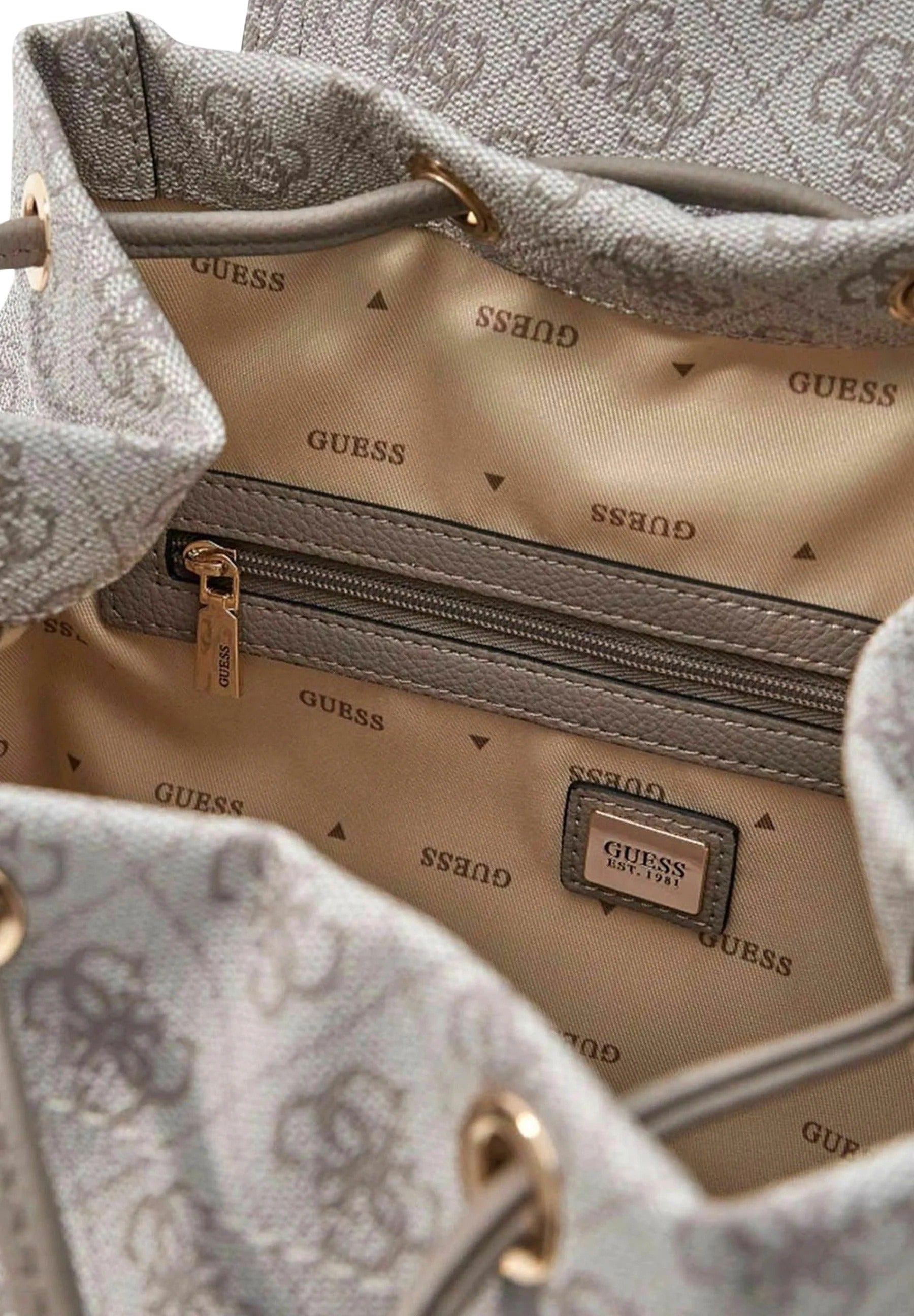 Manhattan II Flap Backpack Guess - MYLILLY