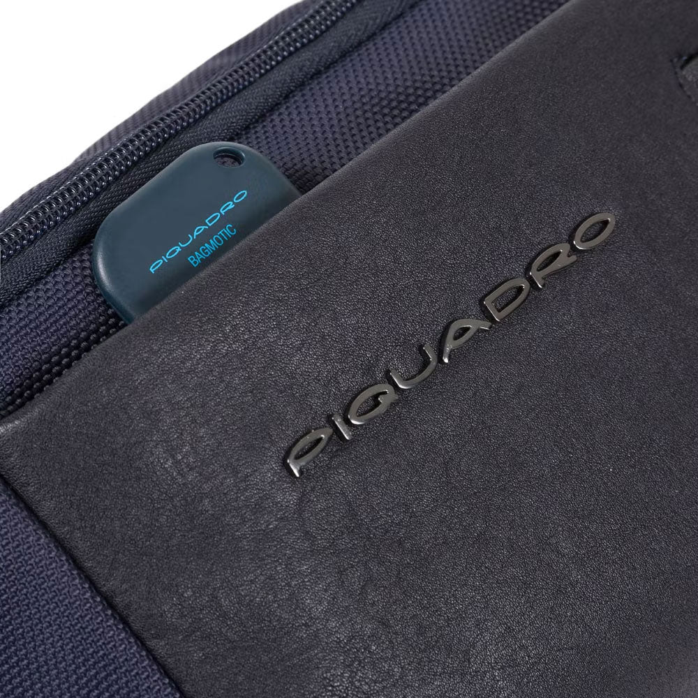 Marsupio porta iPad®mini Brief 2 in tessuto riciclato Piquadro - MYLILLY