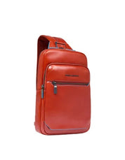 Piquadro Monospalla men's shoulder bag in black leather with adjustable strap and sleek design for everyday use