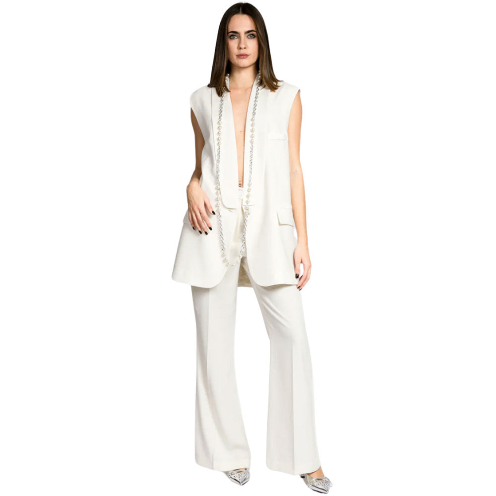 Wide-leg Vicolo women's pants featuring a flowing, flared design in soft fabric, perfect for casual or chic outfits.