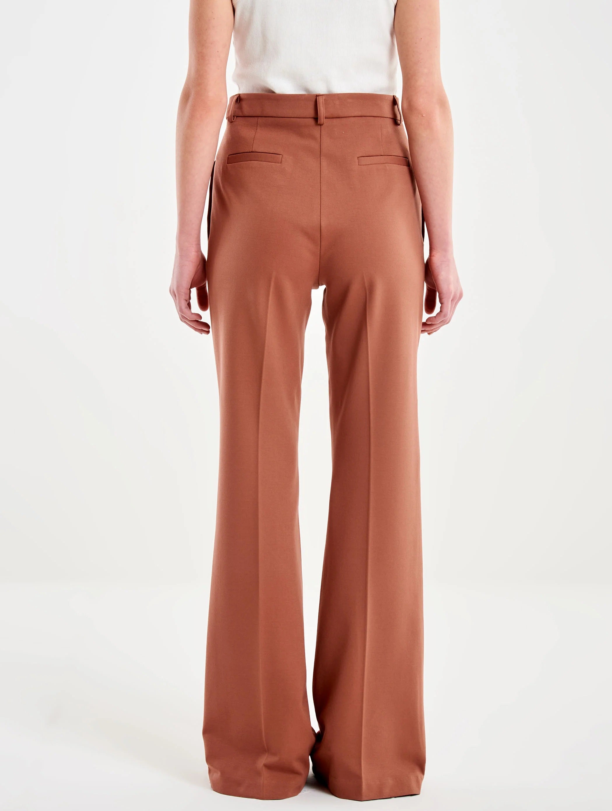 Vicolo Donna Pantaloni in soft fabric with a relaxed fit, featuring a high waist and classic design.