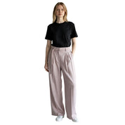 Vicolo women's pants in a stylish design, showcasing a comfortable fit and elegant fabric texture.