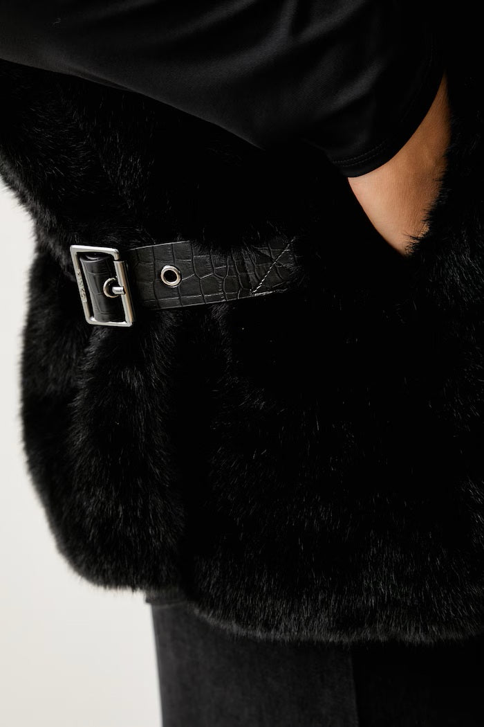 Pinko New Faux Fur Cape