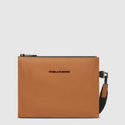 Pochette Corner 2.0 Piquadro - MYLILLY