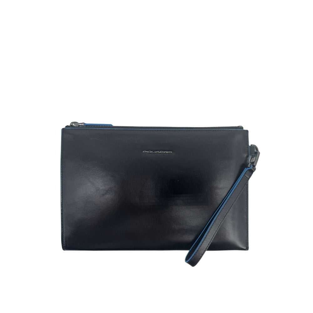 Unisex Piquadro iPad Mini pouch in sleek leather with zip closure, designed for compact device storage and style.