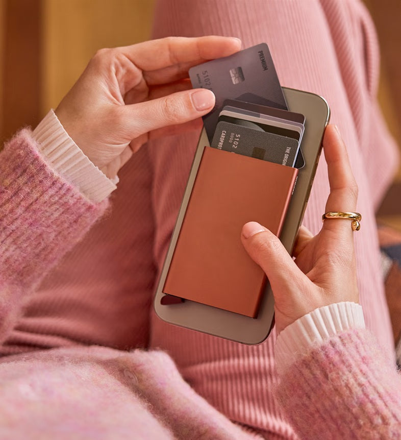 Porta carte Cardprotector per MagSafe Secrid