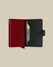 Secrid Miniwallet matte porta carte unisex with compact design for credit cards and documents, minimalist accessory for everyday use