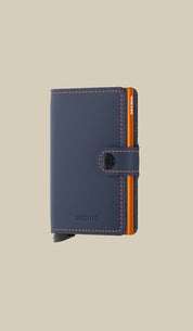 Secrid Miniwallet Matte Porta Carte unisex for credit cards and documents, compact leather accessory with sleek matte finish.