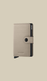 Miniwallet Porta carte Secrid in matte finish, unisex card holder with compact design for credit cards and documents.