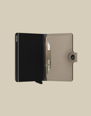 Secrid Miniwallet Matte Porta Carte unisex, compact wallet with card slots and sleek matte finish for secure document and credit card storage.