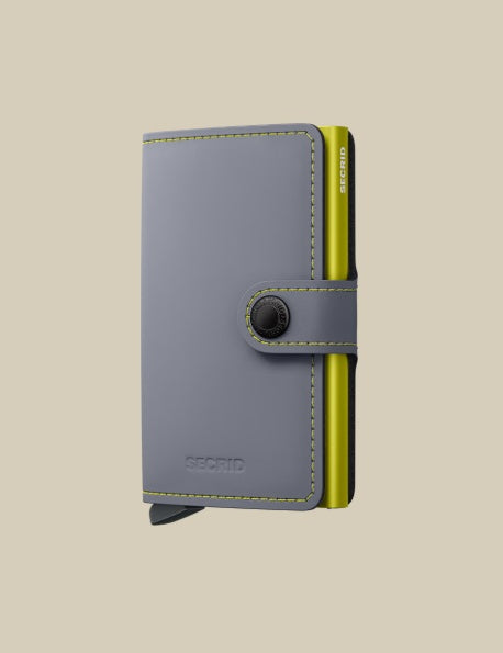 Secrid Miniwallet Porta Carte in matte, unisex leather accessory for cards and documents with sleek design.