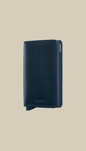 Secrid Slimwallet Original Porta carte unisex in sleek black leather with card slots and compact design.
