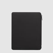Unisex Piquadro Portablocco con scomparto per iPad® in nero, con tasca frontale e finiture in pelle, ideale per documenti e tecnologia.