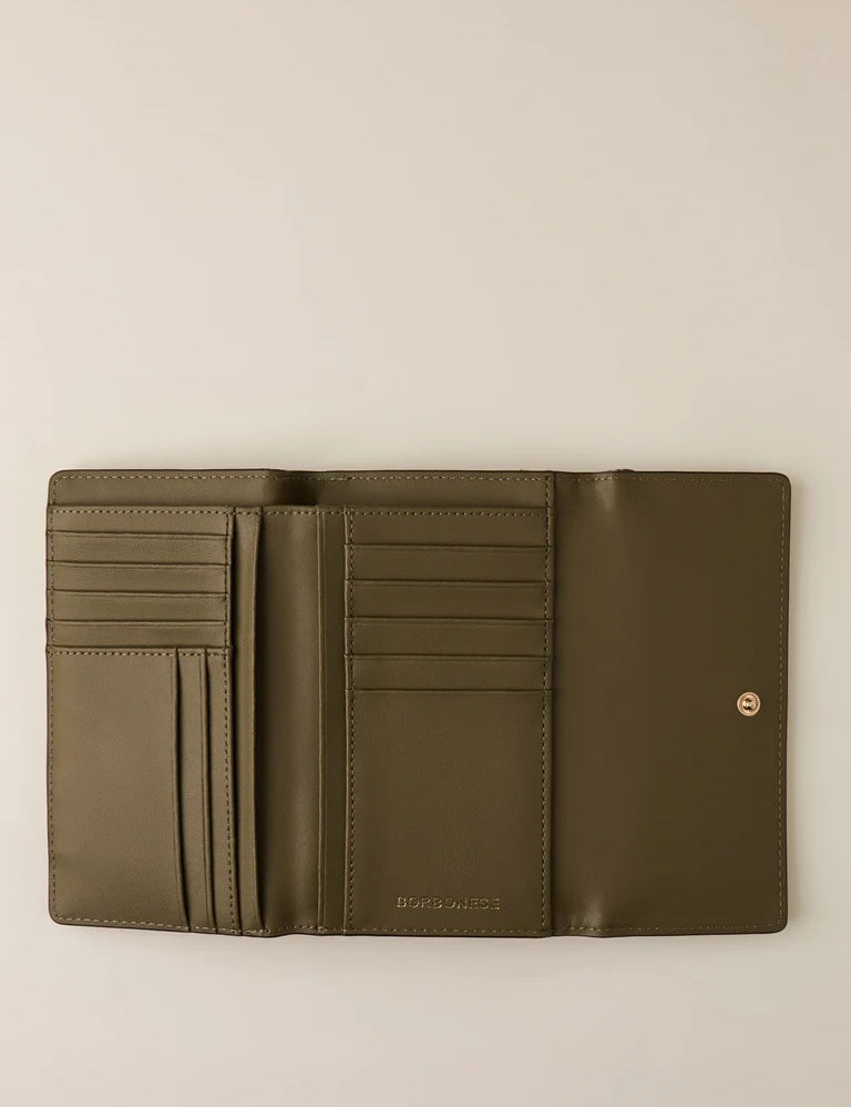 portafoglio-borbonese-medium-verde-interno-con-scomparti-porta-carte.jpg