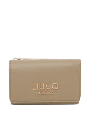 Liu Jo women's wallet in elegant design, featuring a stylish exterior and spacious compartments for cards and cash.