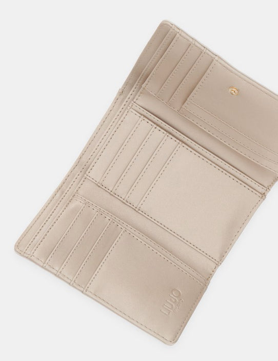 Liu Jo women's wallet in elegant design, showcasing multiple card slots and a chic closure detail.