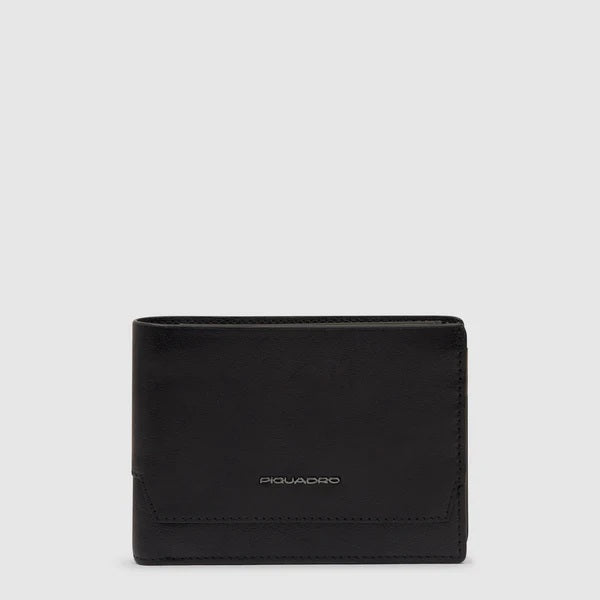Piquadro Portafoglio Solm in leather for men, featuring multiple card slots and a sleek, minimalist design.