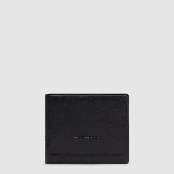 Black Piquadro Portafoglio Solm men's wallet with multiple card slots and cash compartment, made of high-quality leather.