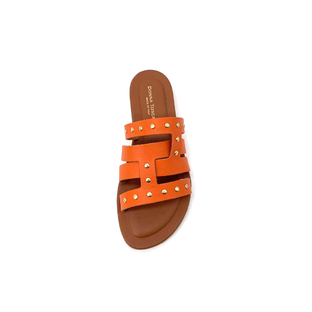 sandalo-donna-toscana-in-pelle-arancione-basso-con-borchie-made-in-italy.jpg