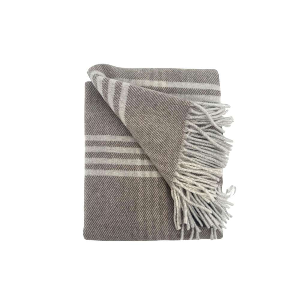 Men's The Bridge lifestyle scarf in soft fabric, featuring stylish design and versatile accessory for casual or formal wear.