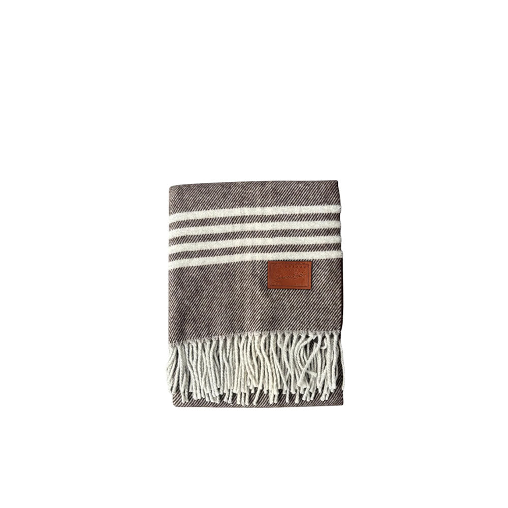 Men's The Bridge Lifestyle scarf in soft fabric, featuring a stylish pattern, perfect for adding a refined touch to casual outfits.