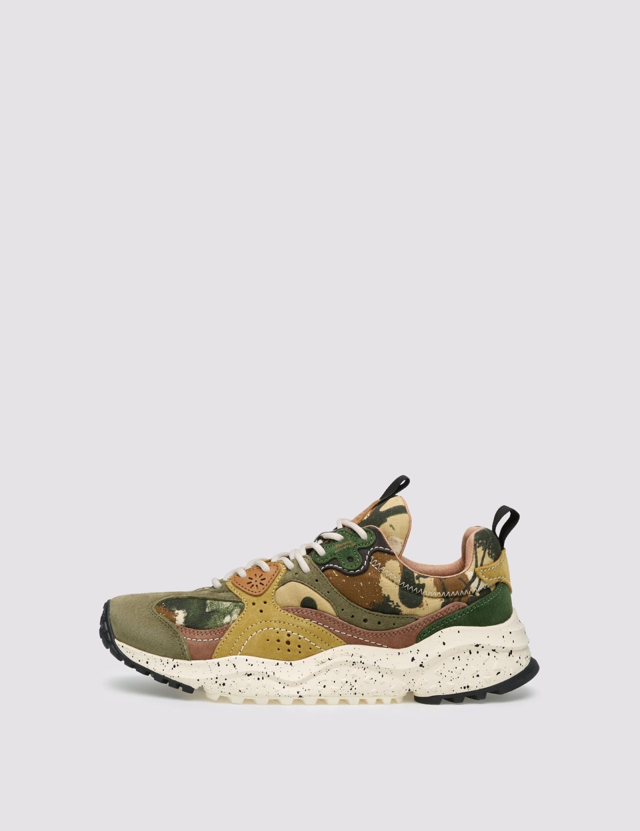 Flower Mountain Wave Sneakers for men, stylish athletic shoes with a vibrant wave design and comfortable fit.