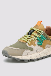Yamano 3 Flower Mountain sneakers for men, featuring a stylish design, white color, and sporty laces.