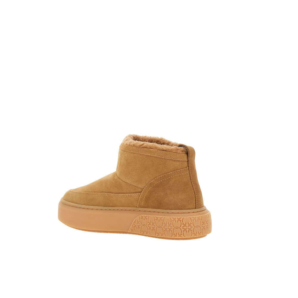 Pinko Yoko ankle boots for women, stylish pink leather stivaletti with lace-up design and chunky heel.