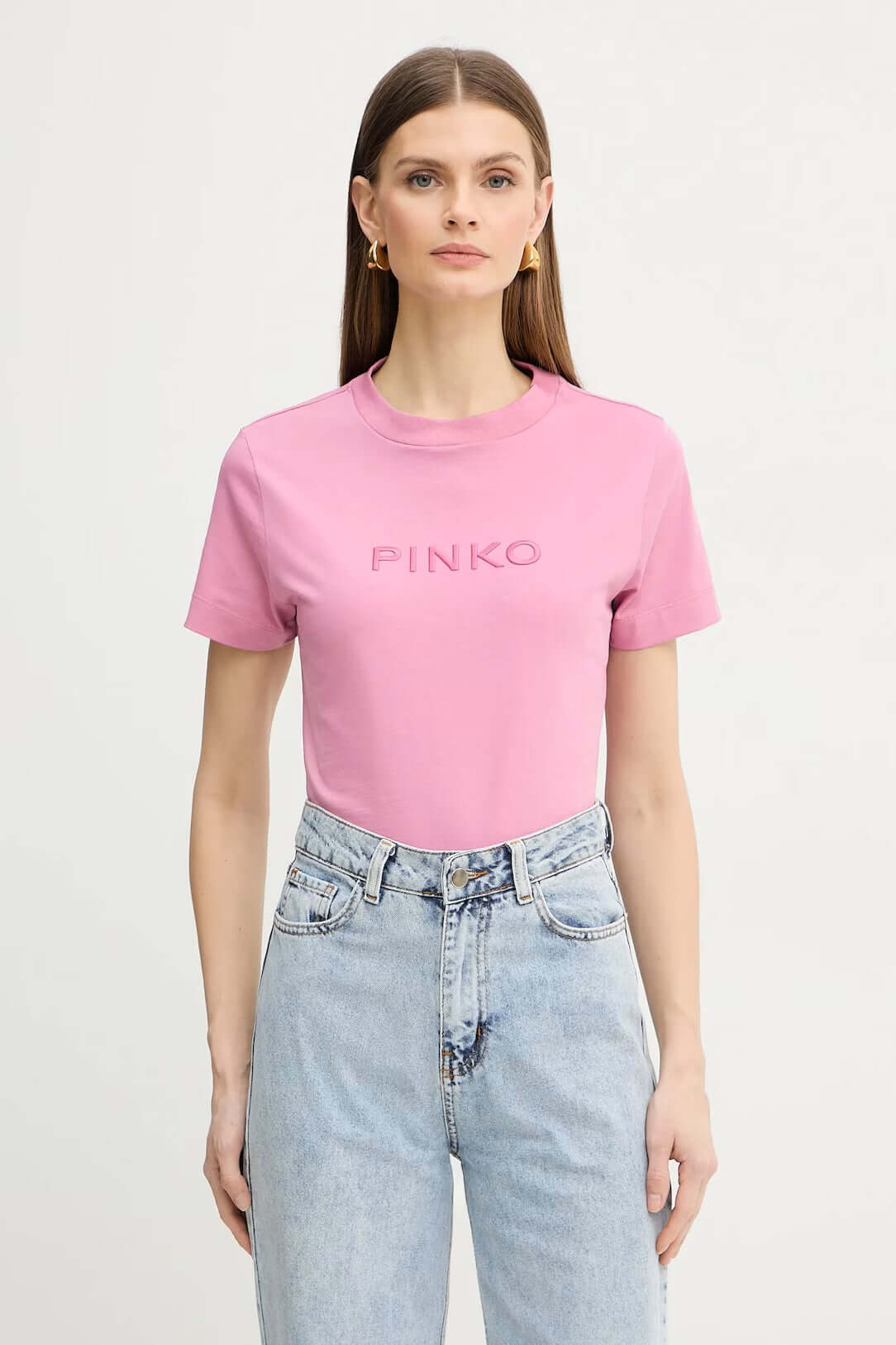 Pinko Donna T-shirt in pink with a casual fit, featuring a round neckline and short sleeves.