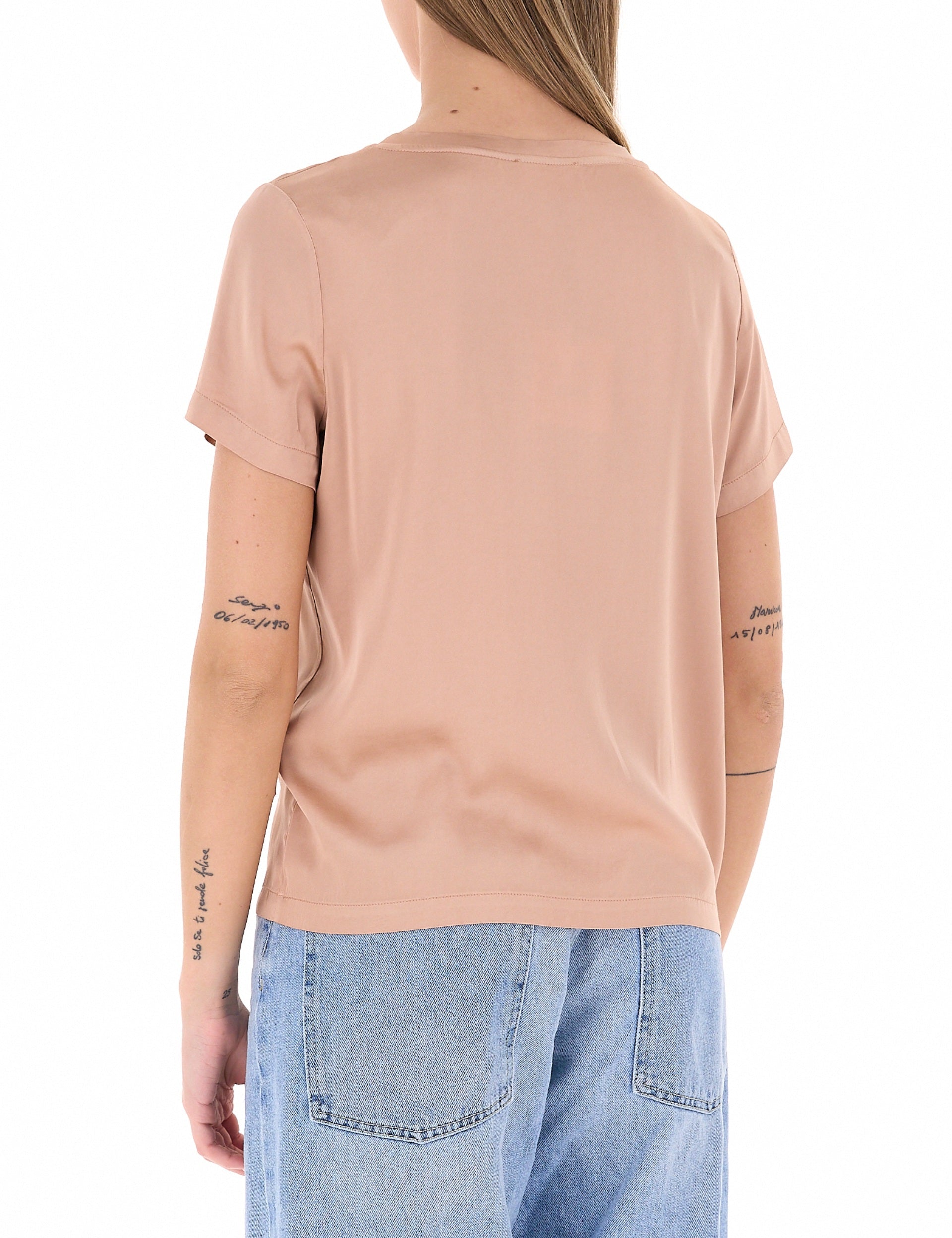 Vicolo Donna T-shirt with a relaxed fit, featuring a stylish design and soft fabric, ideal for casual wear.