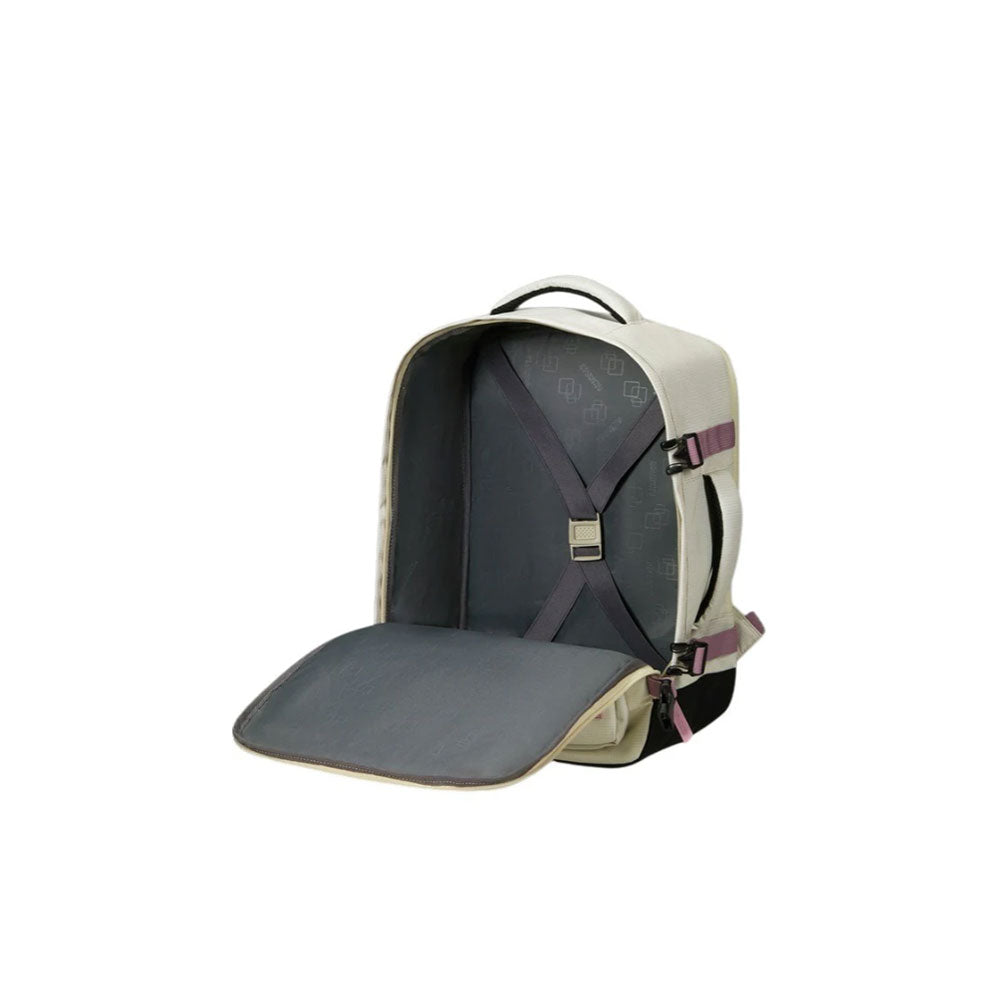 take2cabin-zaino-american-tourister-bagaglio-a-mano-interno-aperto.jpg