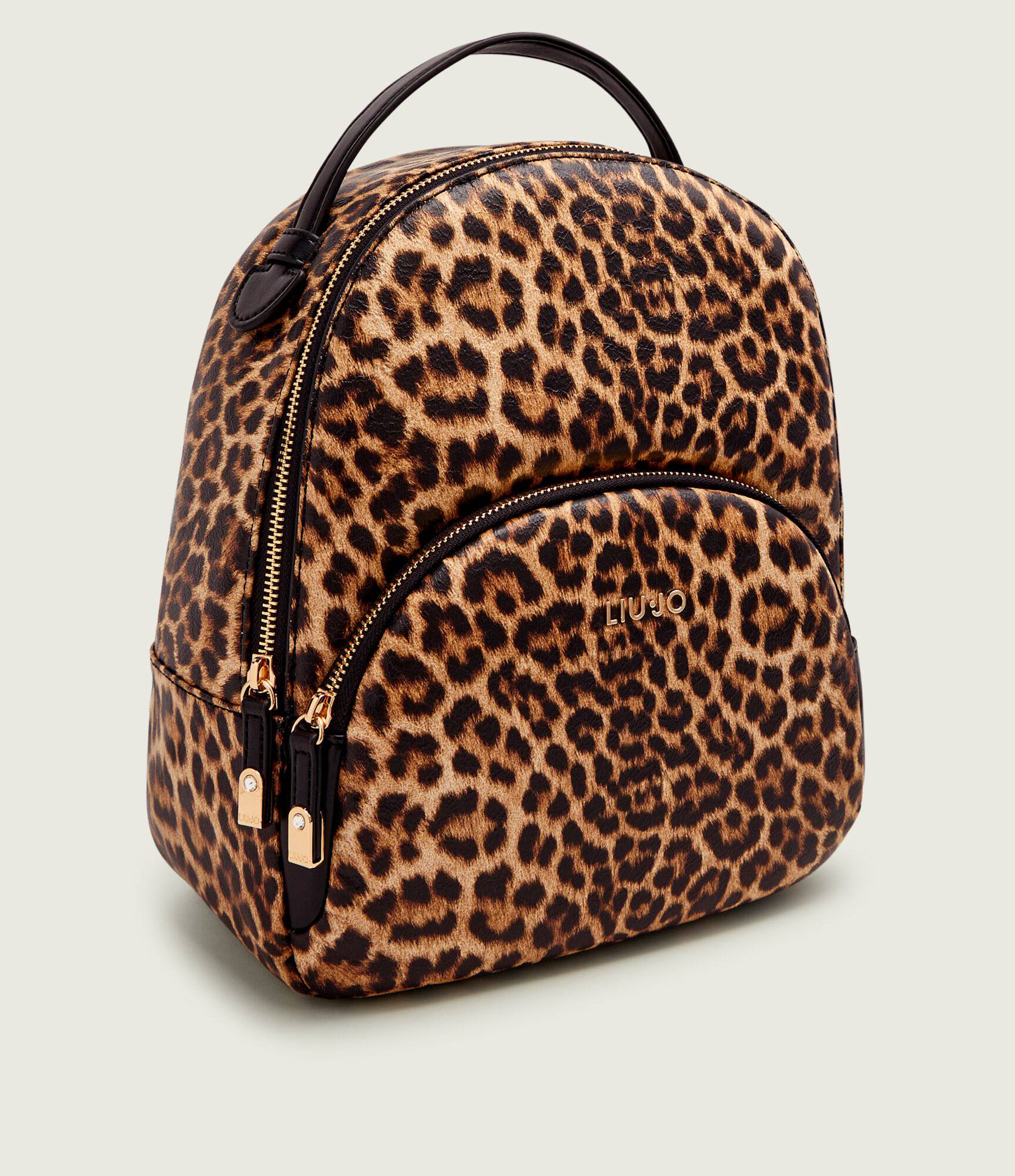 Liu Jo Zaino Manhattan donna, stylish black backpack with silver accents, adjustable straps, and front zip pocket.