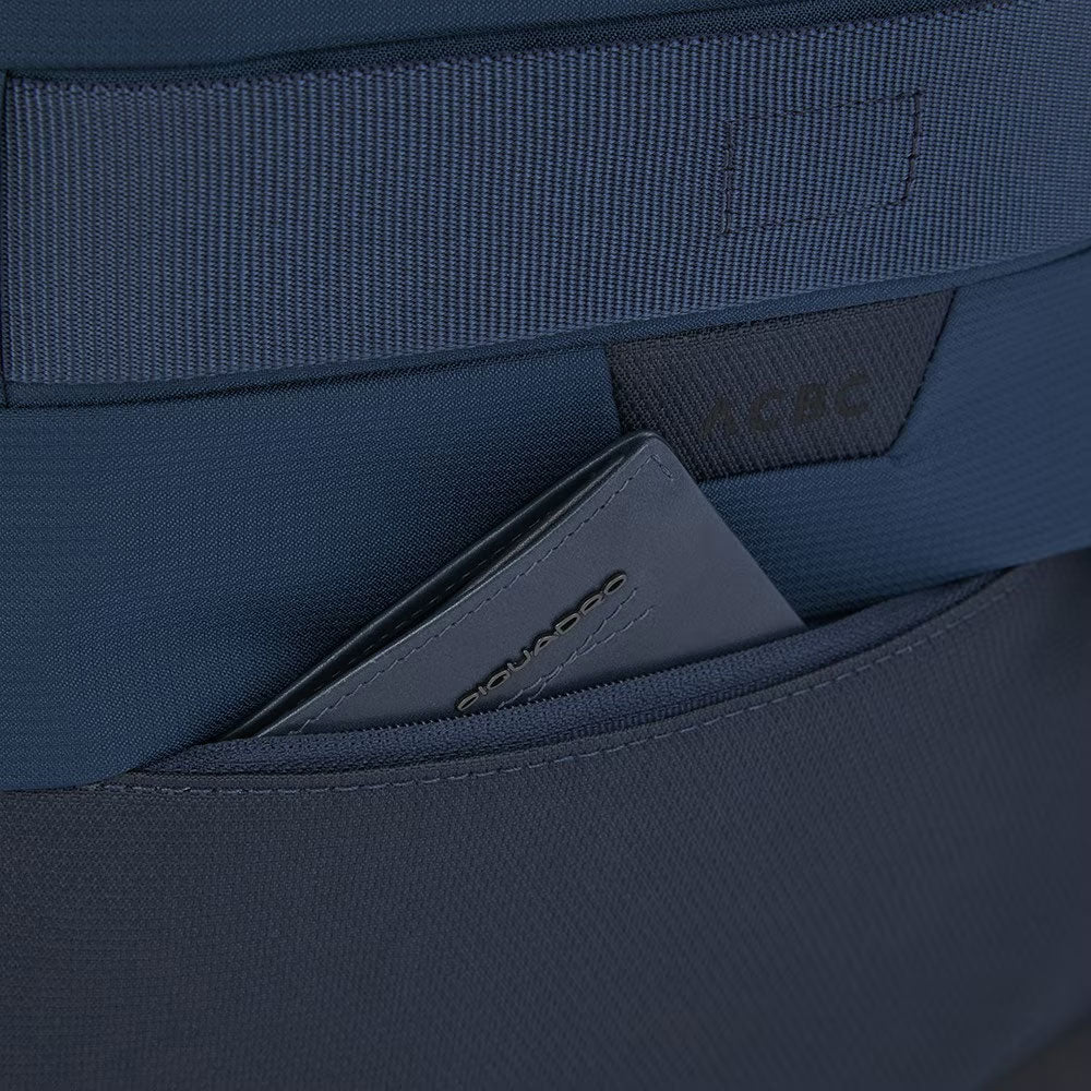 Zaino porta computer e iPad® Corner 2.0 in tessuto riciclato Piquadro - MYLILLY