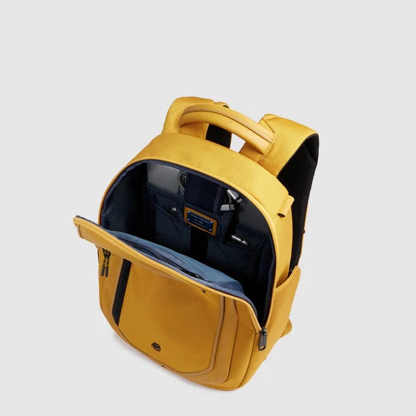 zaino-porta-pc-13-3-lyss-piquadro-giallo-in-tessuto-riciclato-con-protezione-rfid-e-porte-usb.jpg
