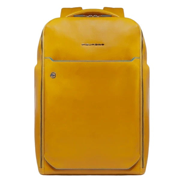 Piquadro unisex 15.6-inch laptop backpack with padded compartment and sleek black design, made for carrying laptops and accessories.